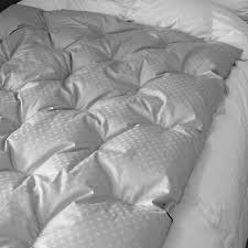 Avec La Couette Couple Et Quelques Astuces De Vie Redonnez Du Peps A Votre Couple Castex