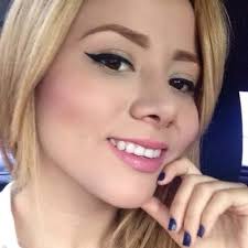 veronica cota (@_beroo)