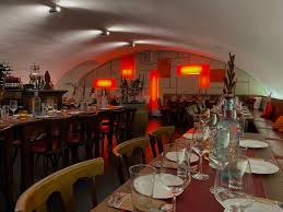 Der Gewölbekeller im Weinhaus Michel