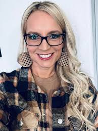 Sara earrings for sale