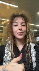 Os vídeos de 𝜗𝜚𞋎i ☘︎ (@liah.rocco) com sonido original