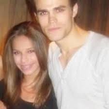 Julia Wesley (@ItsJuliaWesley)