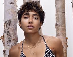 Taylor Hill Model Photographer 项目:: Photos, videos, logos, illustrations  and branding :: Behance