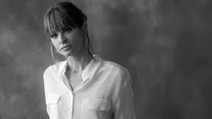 Scopri il mondo di alessandra e entra a far parte della big family! Alessandra Amoroso Annuncia Piuma Il Suo Nuovo Singolo