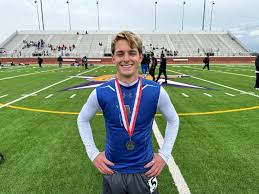 Mile Relay Finishes 2nd in District; Partain Advances in Both Hurdles