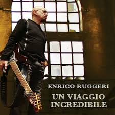 Frequenta il blasonato liceo berchet dove inizia le sue prime esperienze musicali con alcuni gruppi della scuola. Enrico Ruggeri Best Songs Albums And Concerts Mozaart