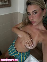 Esin Çepni Гола изтичане OnlyFans снимка 7 - Nudogram v2.1