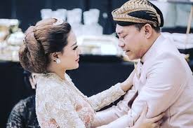 Ada juga konflik anang hermansyah dan jerinx sid. Jadi Saksi Bisu Jatuh Bangun Kehidupan Anang Hermansyah Usai Angkat Kaki Dari Istana Krisdayanti Begini Penampakan Ruko Sempit Dan Penuh Tikus Yang Dulu Ditinggalinya Bareng Aurel Dan Azriel Grid Id