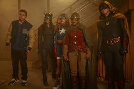 Courtney recruits her first member of her new justice society, and stargirl and the new wildcat pay brainwave a visit. 1 575 Me Gusta 16 Comentarios Stargirl Dccwstargirl En Instagram More Stills From Brainwave Jr This First Pic Thou One Pic Superhero Memes Star Girl