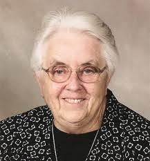 Elizabeth Alspaugh's Instagram, Twitter & Facebook