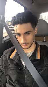 Hey everyone my names Dylan I'm 18 turning 19