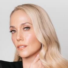 THR's 2014 Women in Entertainment Breakfast: Angelina Jolie and Shonda  Rhimes Among Attendees