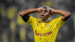 Die bayern zeigen ihre zähne: Supercup Borussia Dortmund Verpasst Ausrufezeichen Gegen Den Fc Bayern Bvb Scheitert Einmal Mehr An Sich Selbst Eurosport