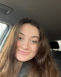 Nicole Marston's Instagram, Twitter & Facebook