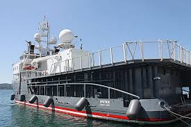 Bukit ungku busu 3.1 km. Sputnik Yacht 60m Boustead Naval 2006 Superyacht Times