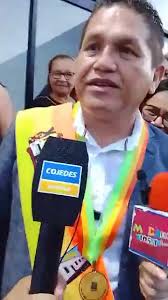 Reelección de Alexander Mireles: Un nuevo periodo de gobierno