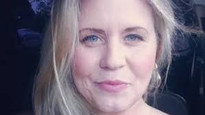 Shelley Hammond's Instagram, Twitter & Facebook