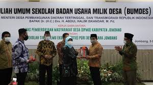 Memasukkan data profil ptk dari awal januari belum bisa sampai sekarang. Berjalan Sukses Kuliah Umum Sekolah Bumdes Menteri Desa Pembangunan Daerah Tertinggal Dan Transmigrasi Pdtt Ri Di Stie Pgri Dewantara Jombang Stie Pgri Dewantara Jombang