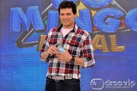 Celso yunes portiolli (nacido el 1 de junio de 1967) es un presentador de televisión y locutor brasileño. Celso Portiolli Estreia Novo Cenario Do Domingo Legal