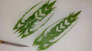 日本の技 笹切り 葉欄切り 伊勢海老 How To Make A Japanese Style Cutout Bamboo Leaf Youtube