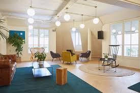Morning Coworking Republique Espace De Coworkg Paris 10e Coworking Paris Salle De Reunion Salle De Conference
