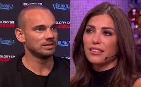 Nadat yolanthe aangeeft dat ze het niet altijd makkelijk geweest is in haar leven, vindt guido den aantrekker dat ze moeten. Yolanthe En Wesley Samen