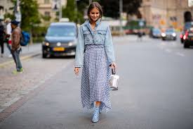 Stay away from darker colors since they will attract the sun & cause you to sweat even more. 10 Stylish Ways To Wear A Jean Jacket This Summer