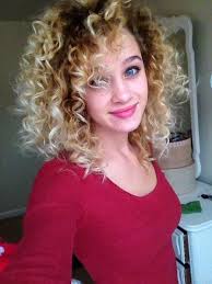 Curly Hair Curly Blonde Hair White Girl Afro Curly Hair Styles Blonde Hair With Roots White Girl Afro