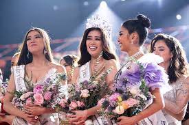 Fans will be able to participate in a vote launched by the miss universe pageant which will run until. Congratulation To Nguyen Tran Khanh Van Crowned As Miss Universe Vietnam 2019 Pageantry Pageant Vietnam