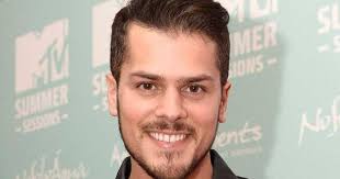 In total, his albums were certified platinum nine times. Mickael Carreira Assume Relacao A Laura Acalmou Me Lux Famavip My Love I Love You Fas