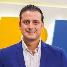 Carlos Landaverde's Instagram, Twitter & Facebook