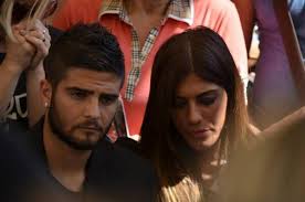 The napoli forward lorenzo insigne was robbed at gunpoint as he drove through naples with his wife and friends on saturday evening. Darren Insigne On Twitter Lorenzo Insigne And His Wife Jenny At Ciro Esposito S Funeral Http T Co A7dvavphhz