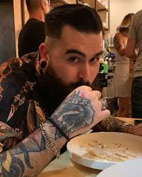 Michael Pinna (@maikmetohell) • Instagram photos and videos