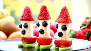 Art In Banana Men Fun Food For Kids Fruit Carving Garnish Fun Kids Food Fruits For Kids Fruit Carving