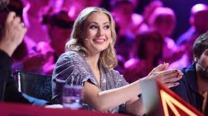 An event five seasons in the making. Pro7 The Masked Singer Rateteam 2021 Mit Ruth Moschner Und Rea Garvey Am 23 3 21 Augsburger Allgemeine