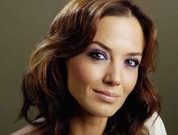 Kanseri yenen oyuncu deniz uğur'un umut veren öyküsü (bana söz ver 4 şubat 2019). Adini Feriha Koydum Dizisinin Oyuncusu Deniz Ugur Ameliyat Oldu