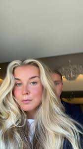 Outfit check😎✌🏼 @eveliinasummanen @ellipikkujamsa #suitup #weuro2022  #helmarit