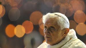 Pope Benedict XVI: Around 200,000 attend lying in state