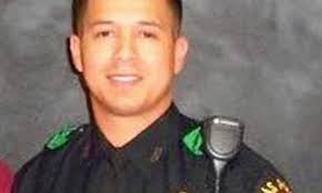 Policial morto em Dallas tinha se casado havia duas semanas
