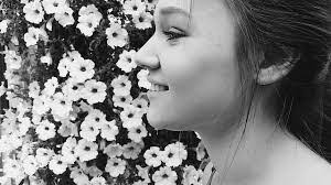 Sarah Hulsey's Instagram, Twitter & Facebook