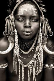 Afrique Le Style A L Etat Pur Portrait Noir Et Blanc Visage Du Monde Photographie De Portraits