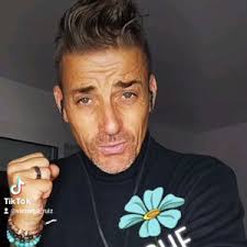 Victor Gil Ruiz (@victorgil_ruiz)