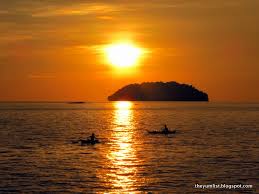 The tanjung aru beach is located at the end of tunku abdul rahman park. Sunset Bar Shangri La S Tanjung Aru Resort Kota Kinabalu Sabah Borneo Malaysia The Yum List