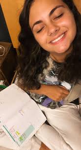 Happy Friday everyone! 💛 My name is Kaylee, and I am the owner of Kentucky  K Photography. Fall is officially in full swing, With that being said now  is the time to