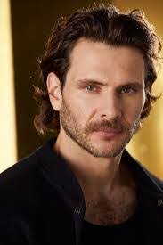 Dane Larsen's Instagram, Twitter & Facebook