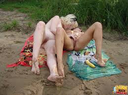 Bea lying down fingering her pussy – Telegraph