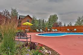 An outdoor oasis in santa barbara, california features colored pool lights that accentuate the pink moment of sunset over mountain views. Cozy Mountain Home W Hot Tub Pool Fishing Granby Updated 2021 Prices