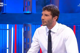 Stefano De Martino: arriva la confessione: lui e Martina si sono...