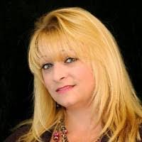 Beth Lanham's Instagram, Twitter & Facebook