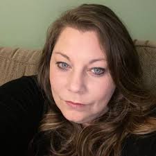 Jessamyn Howe (@fictionalfemme)